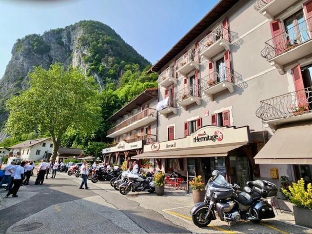 Séjourner près du Château de Menthon : 6 Hôtels Budget Comparés
