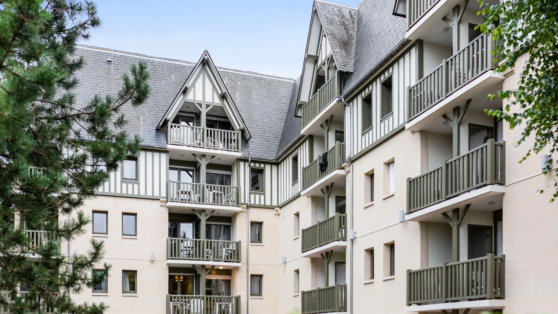 4 Hôtels Budget près du Golf de l'Amirauté à Deauville